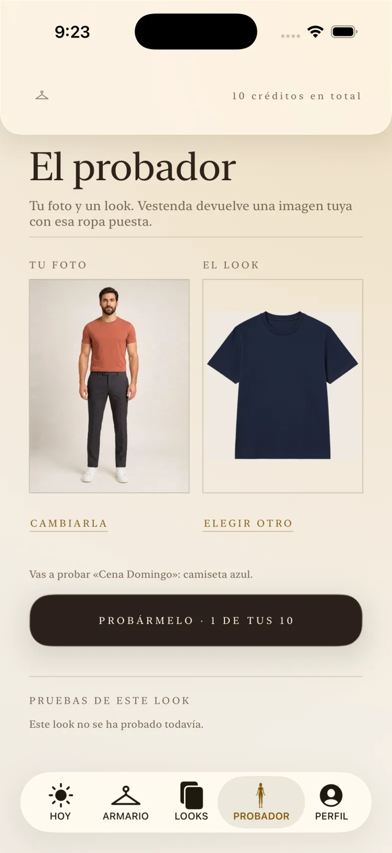 El probador con sus dos mitades: a la izquierda tu foto de cuerpo entero, a la derecha la camiseta del look que vas a probar. Debajo, el botón de probar con las pruebas que te quedan, y al final las pruebas hechas de ese look, que todavía no tiene ninguna.